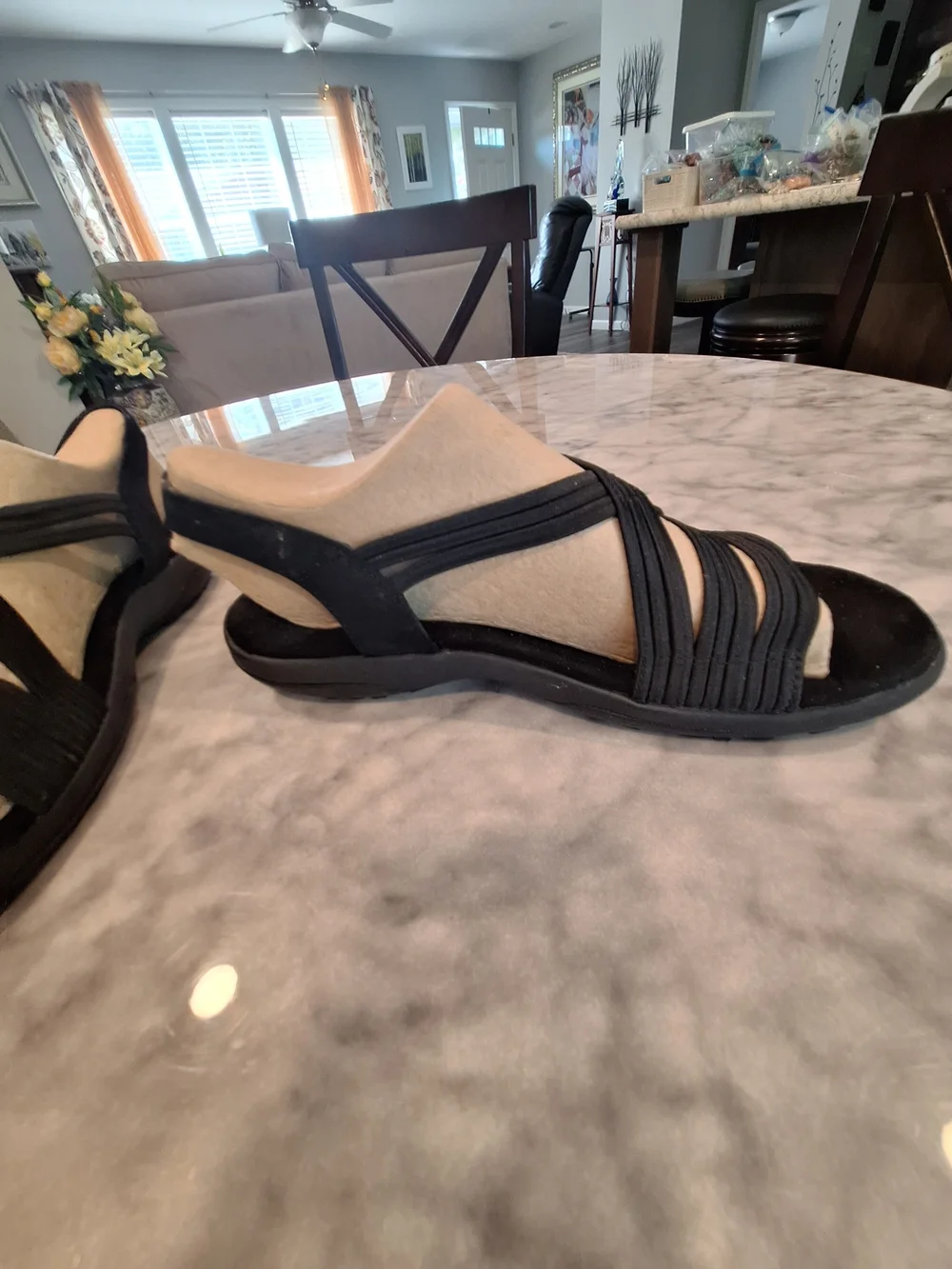 Skechers 11M Women's Black Strappy Memory Foam Sandals
